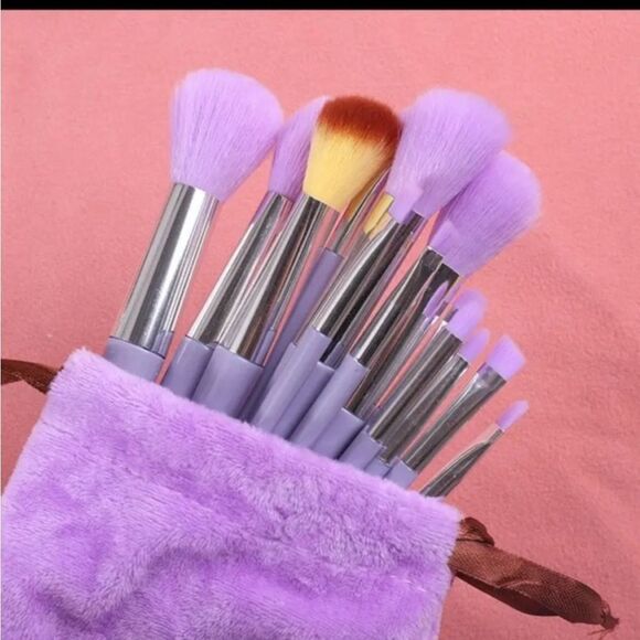 13 Piece Makeup Brush Set Utensils Applicators NWT - Picture 1 of 4